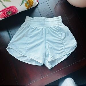 Lululemon Hotty Hot 4"